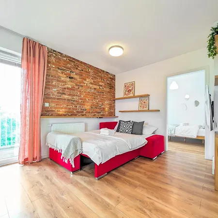 Reymonta Vivid Space By Bookinghost