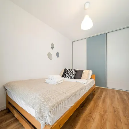 Reymonta Vivid Space By Bookinghost شقة فروتسواف