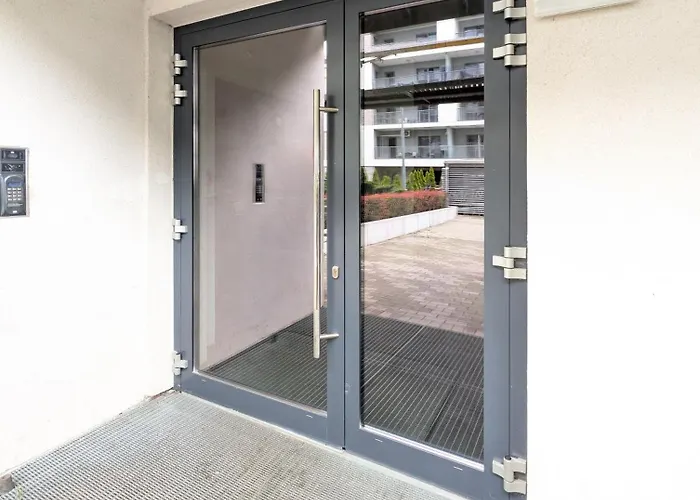 Reymonta Vivid Space By Bookinghost Lejlighed