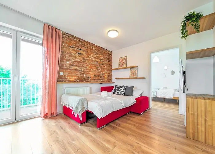 Reymonta Vivid Space By Bookinghost