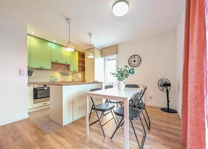 Reymonta Vivid Space By Bookinghost Lejlighed