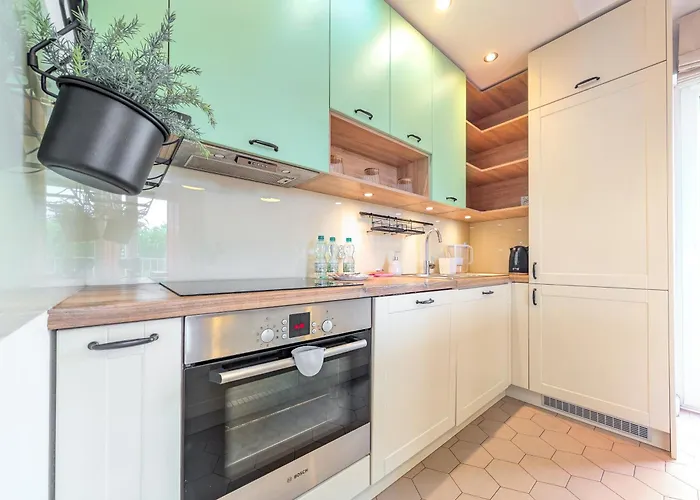 Appartamento Reymonta Vivid Space By Bookinghost *